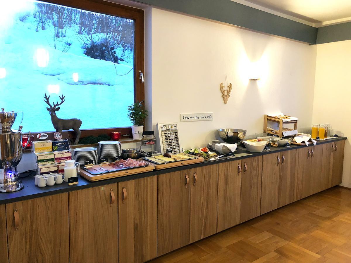 Hotel Kronenhirsch Russbach am Pass Gschütt Esterno foto