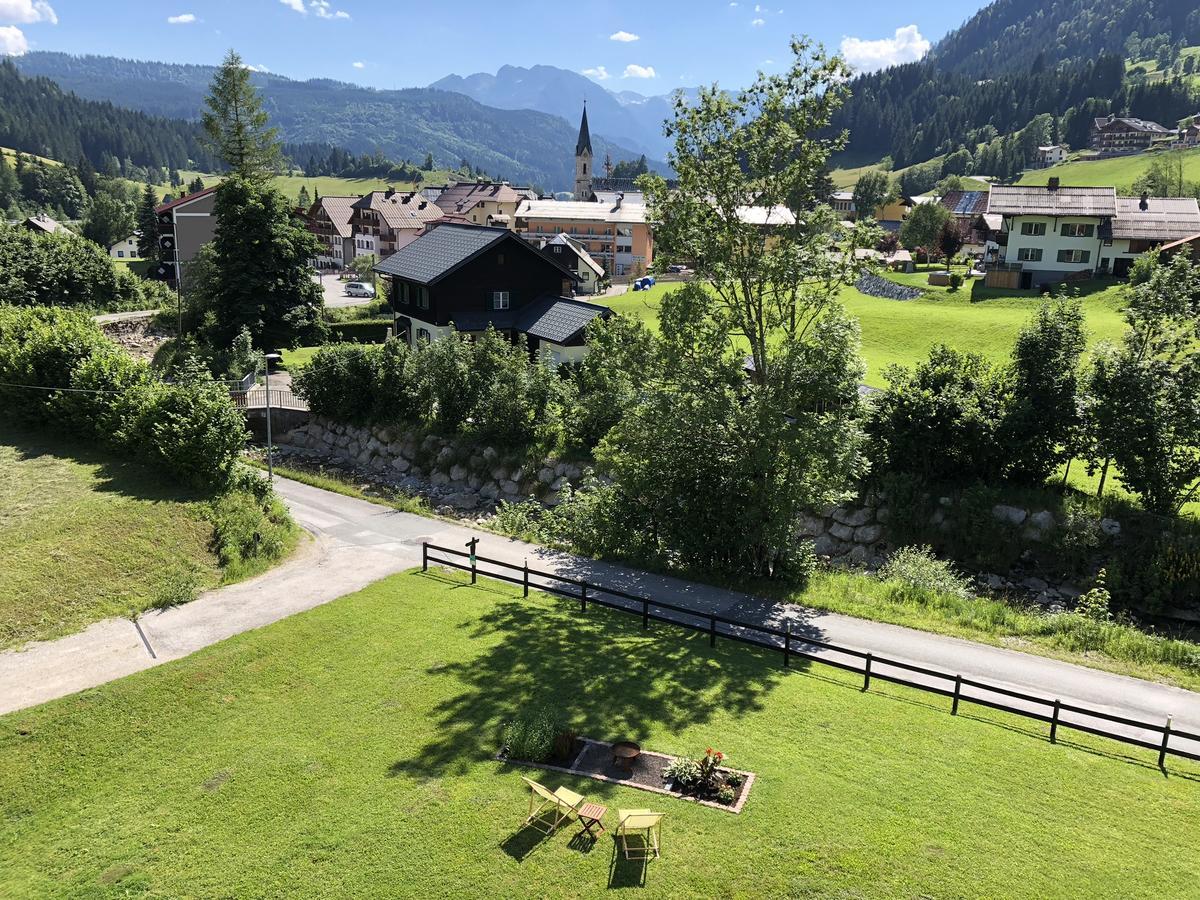 Hotel Kronenhirsch Russbach am Pass Gschütt Esterno foto